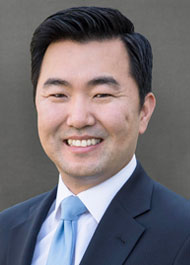 Portrait of David E. Ryu